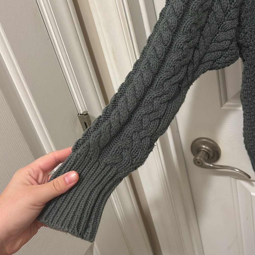 aerie green sweater - Picture 6 of 7